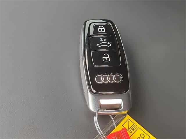 Thumbnail: 2023 Audi Q8 - 36