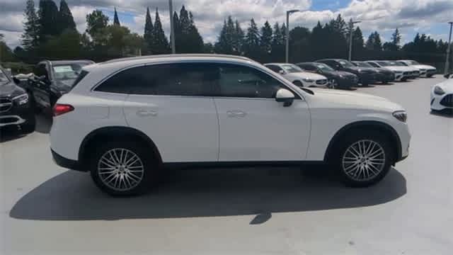 Thumbnail: 2025 Mercedes-Benz GLC - 9