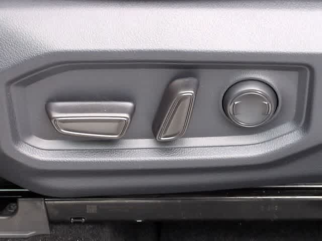 Thumbnail: 2023 Toyota Tundra - 18