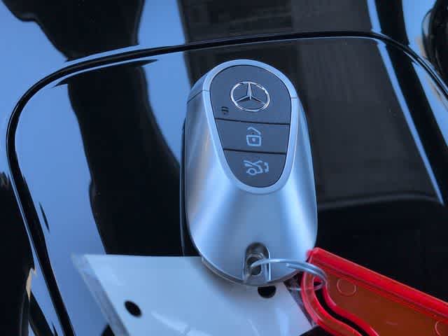 Thumbnail: 2026 Mercedes-Benz GLC - 35