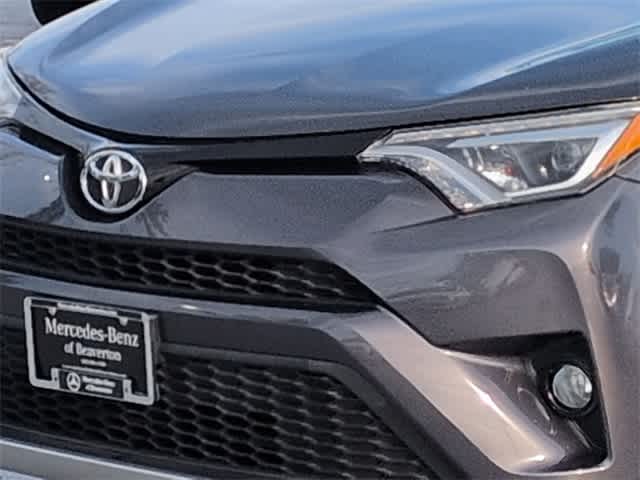 Thumbnail: 2016 Toyota RAV4 - 10