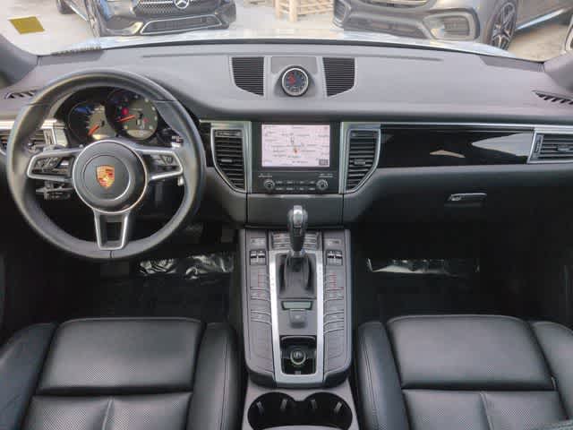 Thumbnail: 2018 Porsche Macan - 16