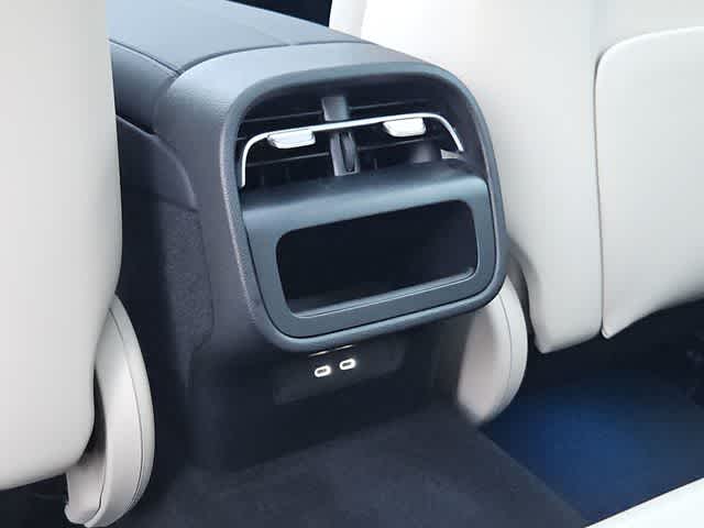 Thumbnail: 2026 Mercedes-Benz E-Class - 43