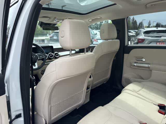 Thumbnail: 2022 Mercedes-Benz GLB - 10