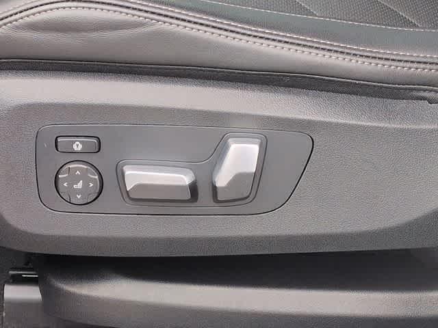 Thumbnail: 2026 BMW X5 - 17