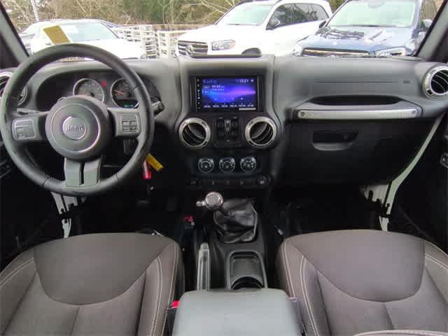 Thumbnail: 2016 Jeep Wrangler - 16