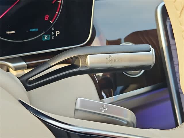 Thumbnail: 2025 Mercedes-Benz S-Class - 35