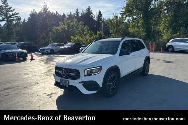 Thumbnail: 2021 Mercedes-Benz GLB - 1