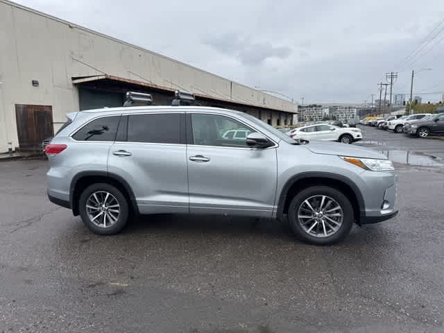 Thumbnail: 2018 Toyota Highlander - 4