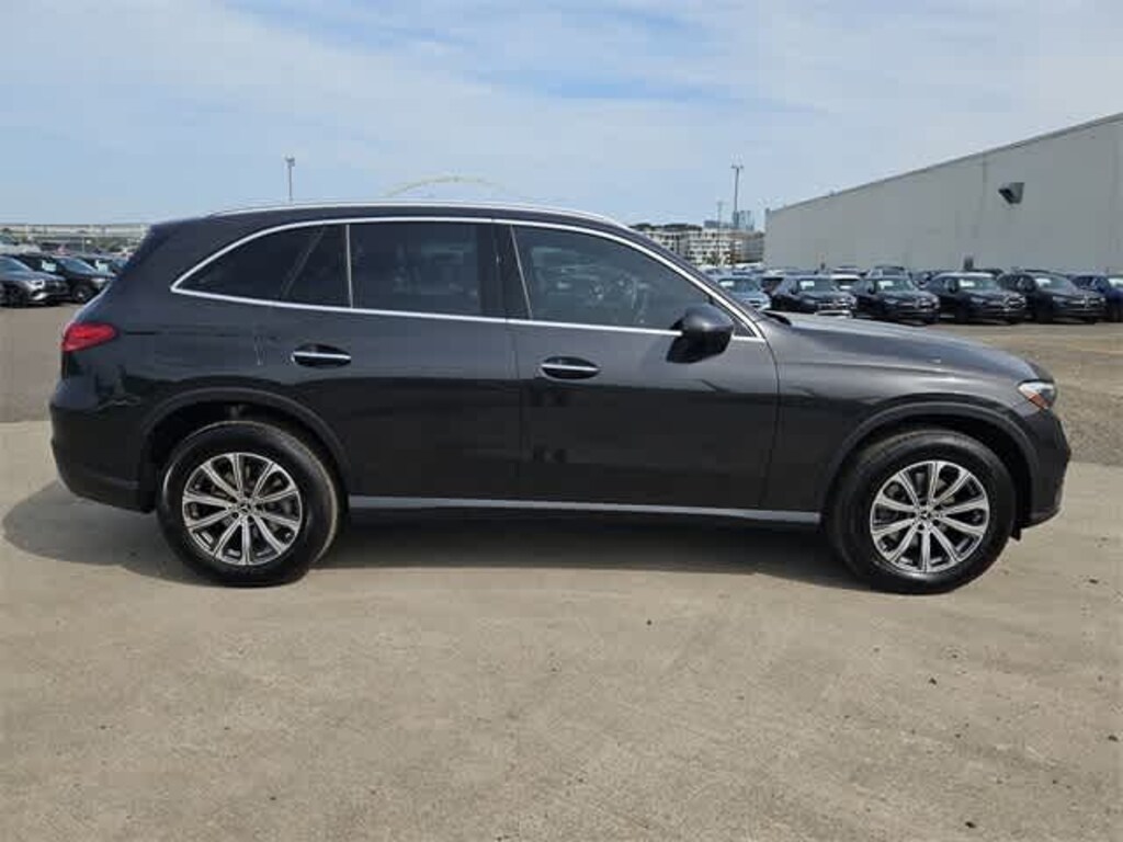 Used 2025 Mercedes-Benz GLC 300 4MATIC SUV