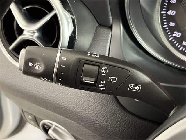 Thumbnail: 2020 Mercedes-Benz GLA - 33