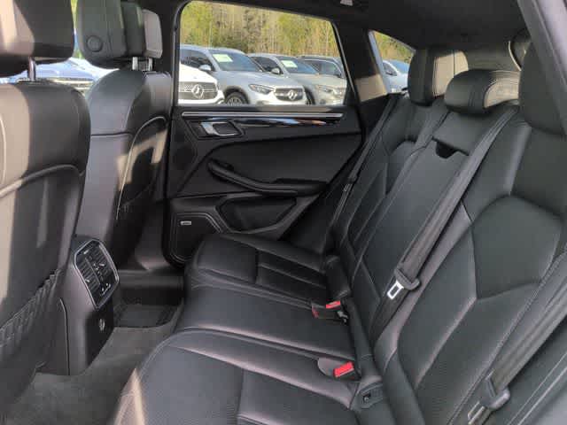 Thumbnail: 2018 Porsche Macan - 21