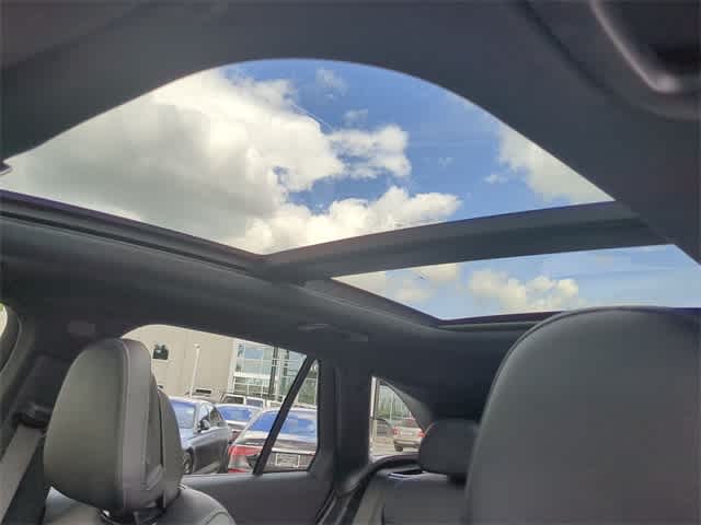 Thumbnail: 2025 Mercedes-Benz GLC - 19