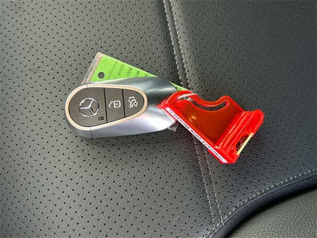 Thumbnail: 2026 Mercedes-Benz GLC - 36