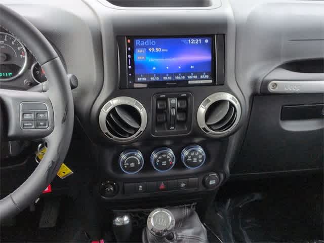 Thumbnail: 2016 Jeep Wrangler - 30