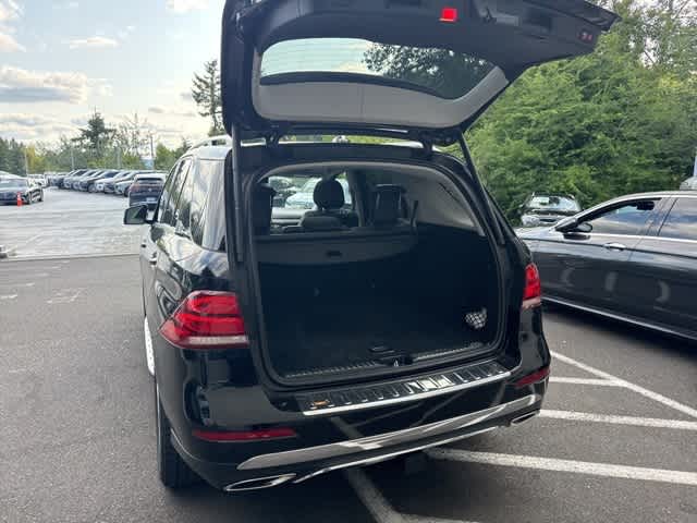Thumbnail: 2016 Mercedes-Benz GLE - 9
