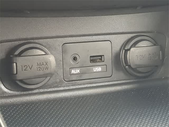 Thumbnail: 2014 Kia Sorento - 29