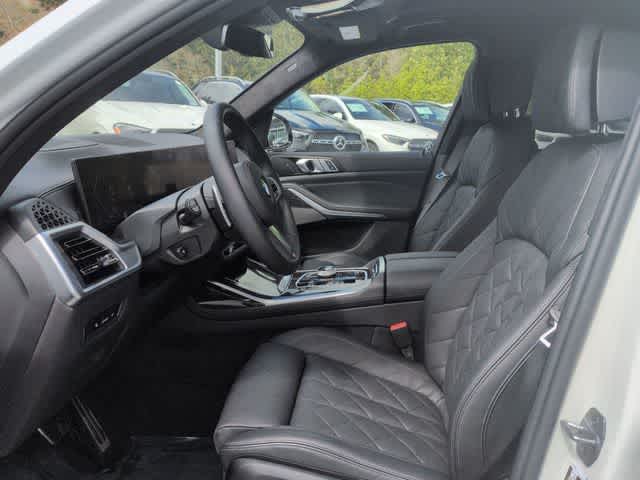 Thumbnail: 2024 BMW X7 - 16