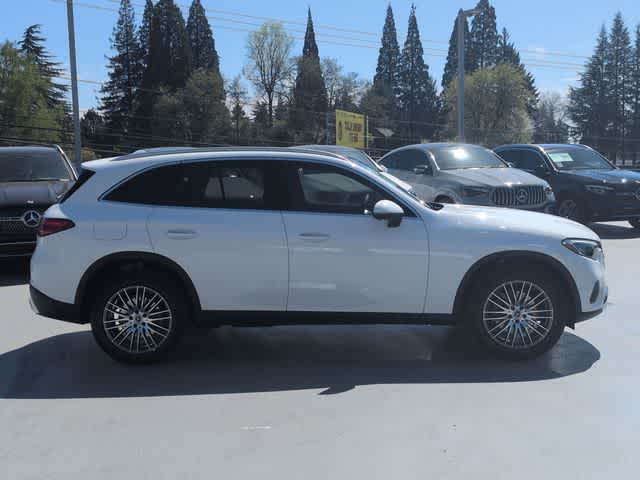 Thumbnail: 2026 Mercedes-Benz GLC - 9