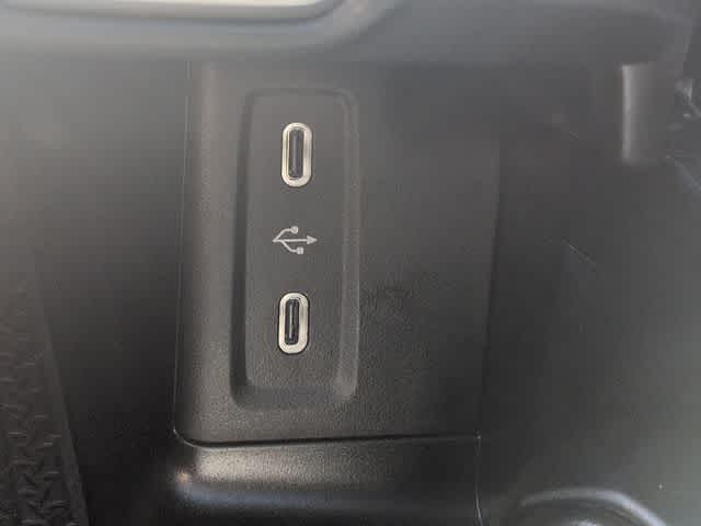 Thumbnail: 2026 Mercedes-Benz GLC - 32