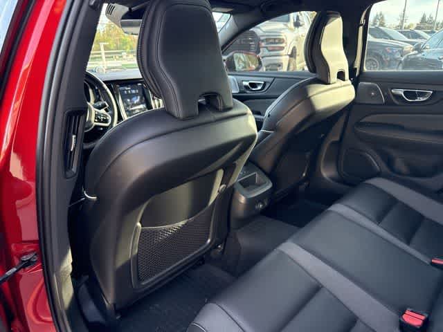 Thumbnail: 2019 Volvo S60 - 10