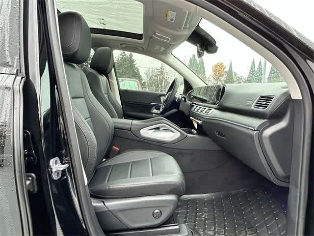 Thumbnail: 2026 Mercedes-Benz GLE - 24