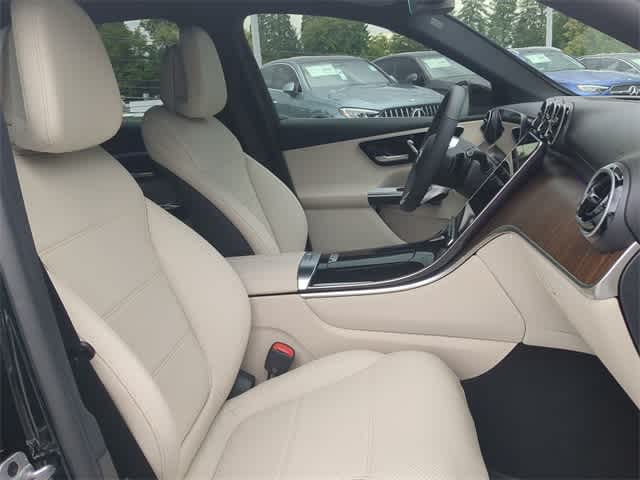 Thumbnail: 2025 Mercedes-Benz GLC - 21