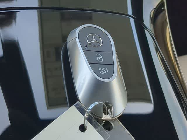 Thumbnail: 2026 Mercedes-Benz GLC - 35