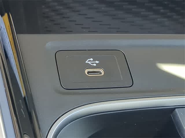 Thumbnail: 2025 Mercedes-Benz GLB - 30