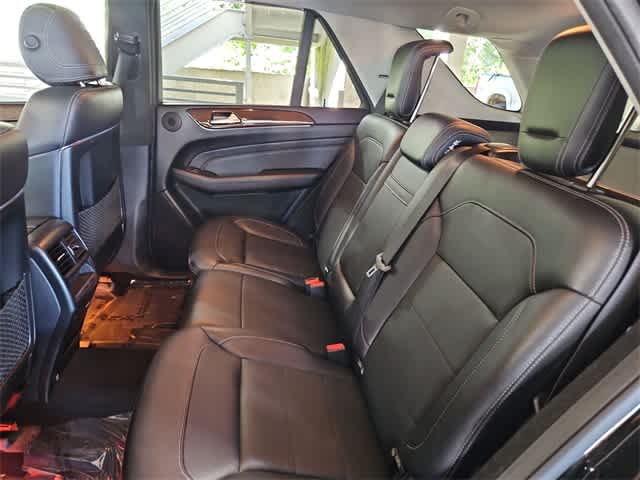 Thumbnail: 2013 Mercedes-Benz M-Class - 21