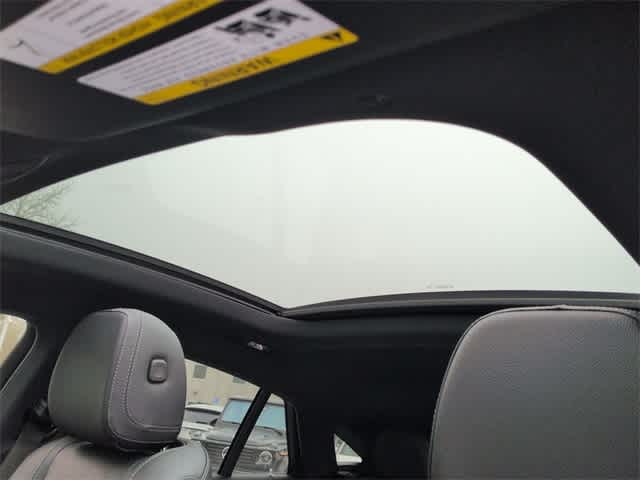 Thumbnail: 2026 Mercedes-Benz GLE - 19