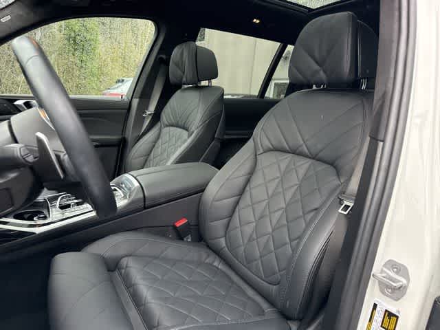 Thumbnail: 2024 BMW X7 - 13