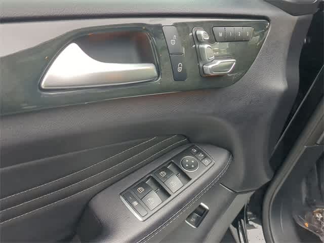 Thumbnail: 2018 Mercedes-Benz GLE - 17