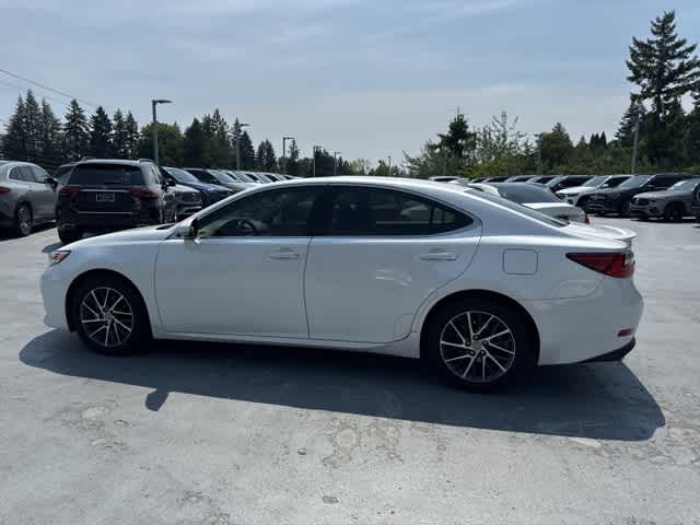 Thumbnail: 2016 Lexus ES - 8