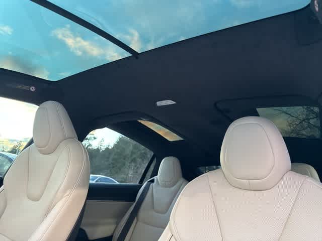 Thumbnail: 2022 Tesla Model X - 14