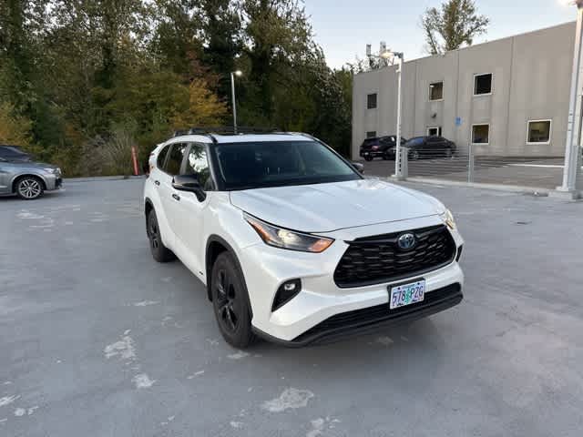 Thumbnail: 2024 Toyota Highlander - 3