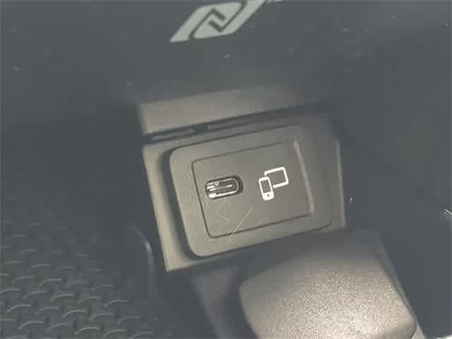 Thumbnail: 2021 Mercedes-Benz E-Class - 32