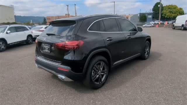 Thumbnail: 2026 Mercedes-Benz GLA - 8