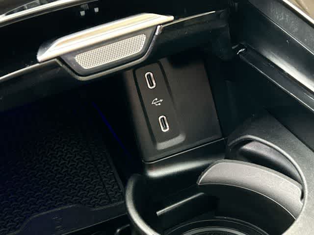 Thumbnail: 2026 Mercedes-Benz GLC - 34