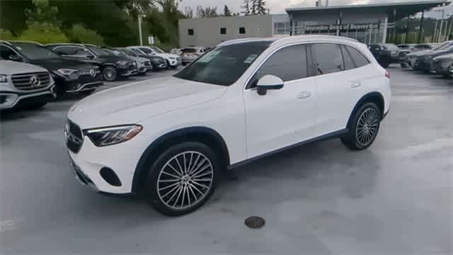 Thumbnail: 2025 Mercedes-Benz GLC - 4