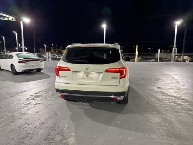 Thumbnail: 2017 Honda Pilot - 6