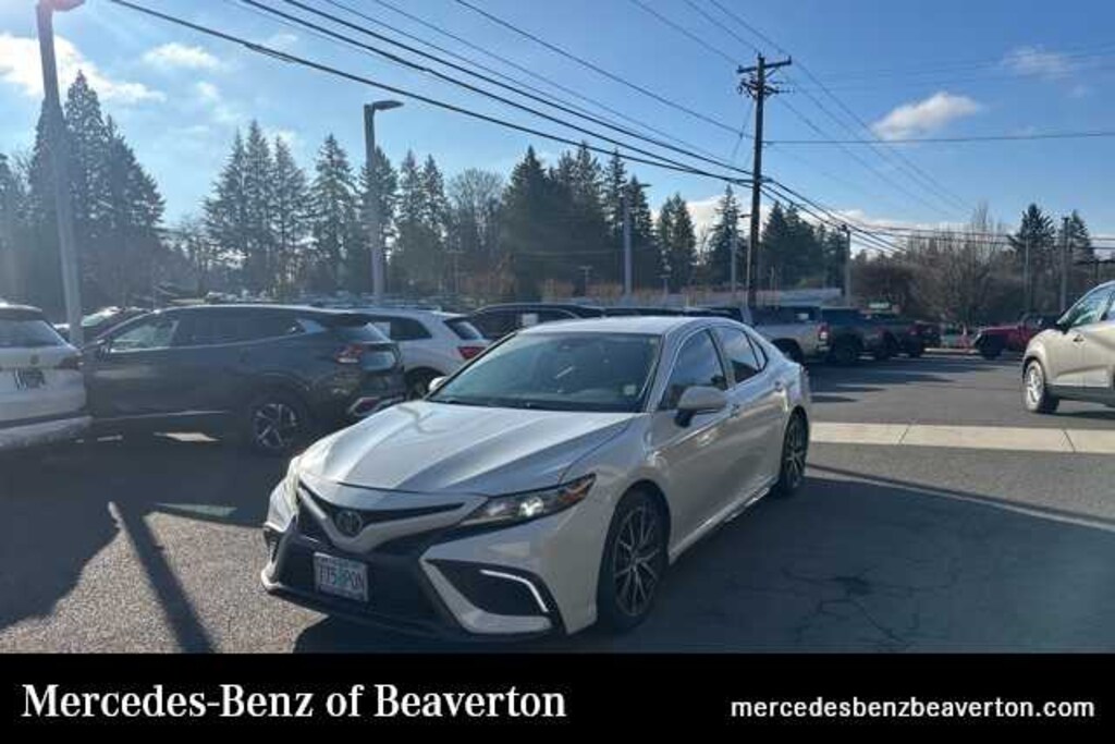 Used 2022 Toyota Camry SE Sedan