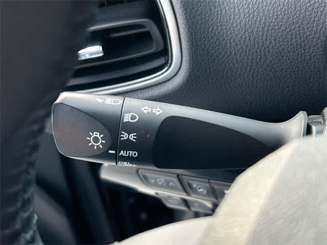 Thumbnail: 2018 Toyota Prius - 27