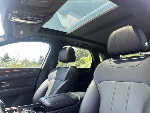 Thumbnail: 2019 Bentley Bentayga - 14
