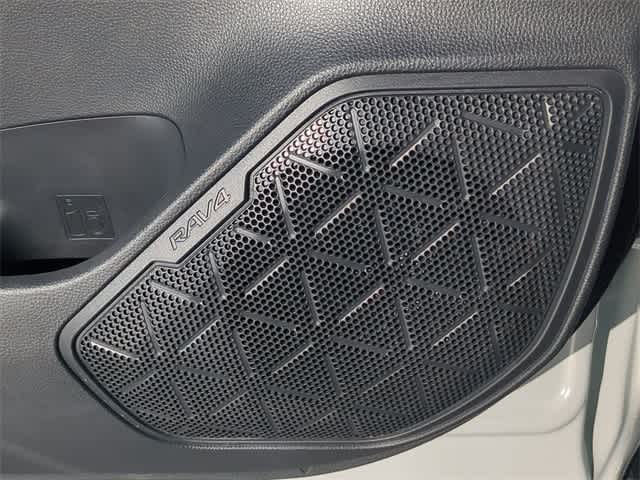 Thumbnail: 2024 Toyota RAV4 - 32