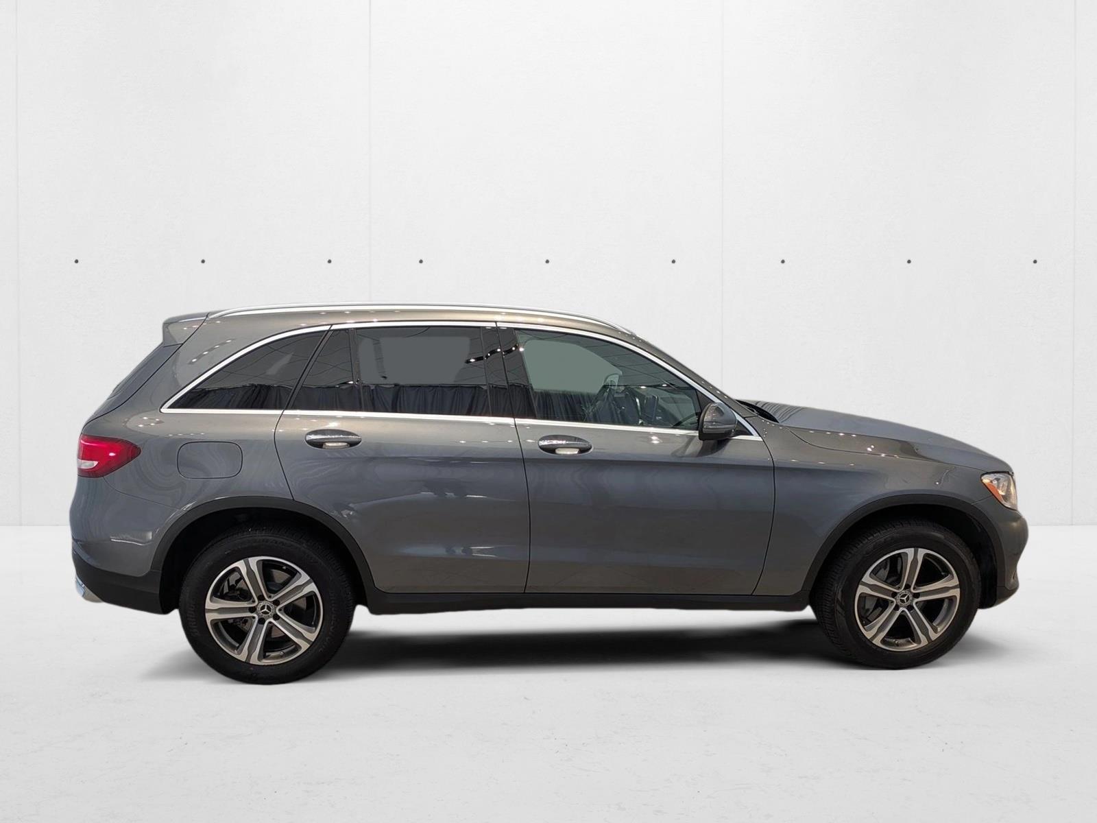 2018 Mercedes Benz GLC 4MATIC photo 4