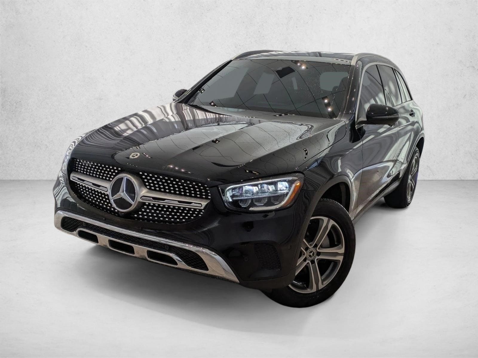 2022 Mercedes-Benz GLC GLC300's photo