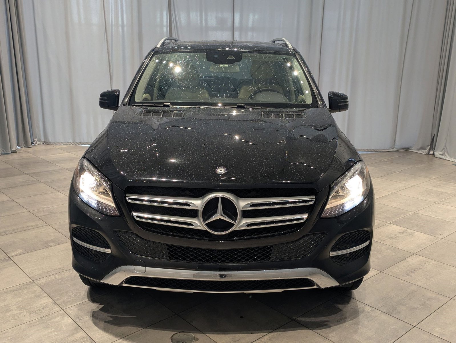 2016 Mercedes Benz GLE 350 4MATIC photo 2