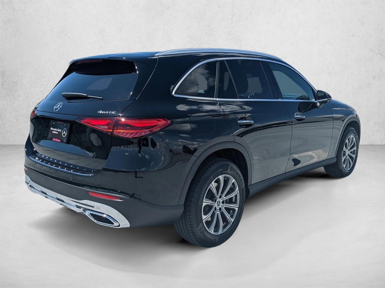 2025 Mercedes Benz GLC 300 4MATIC photo 2