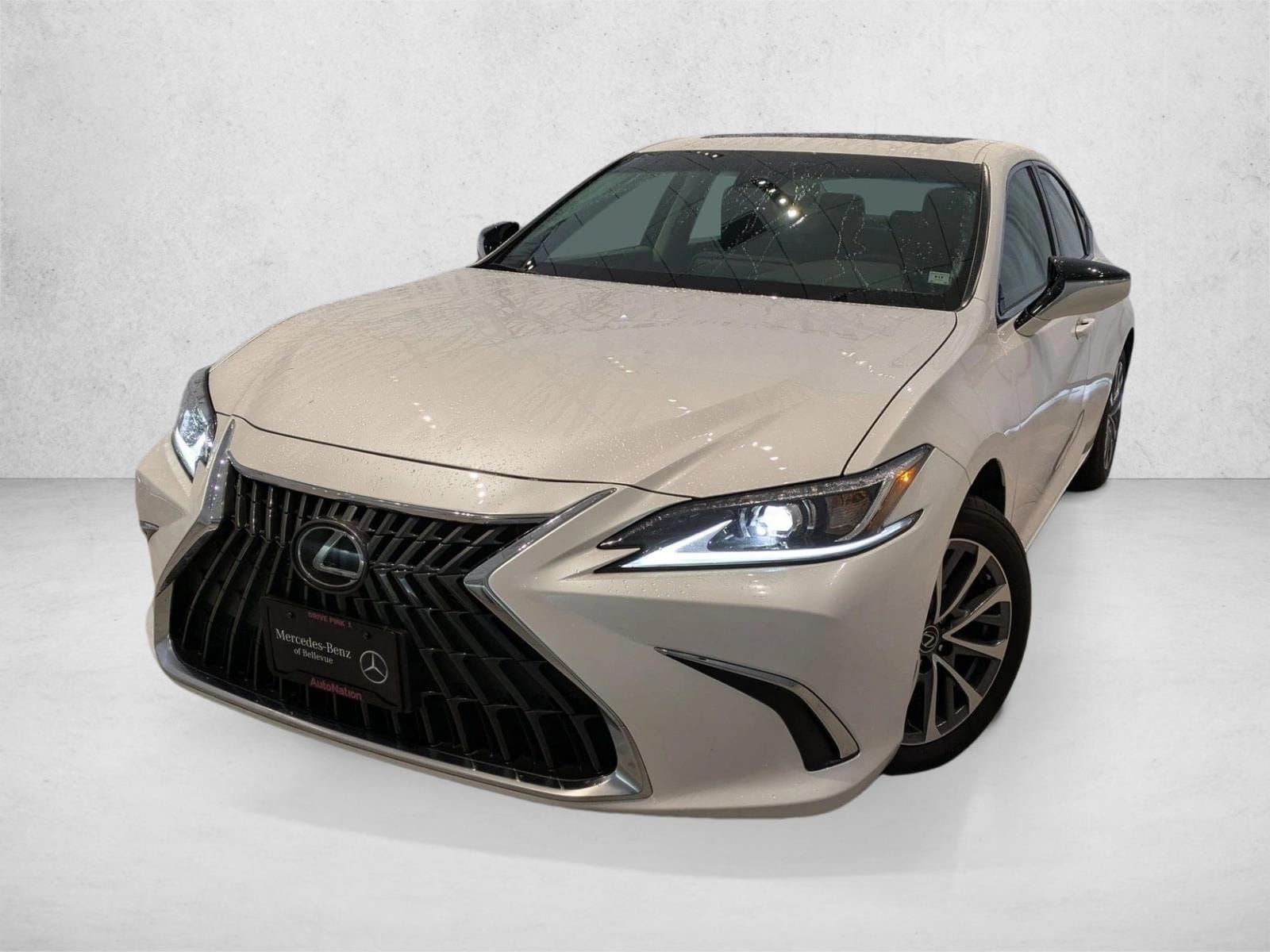 2024 Lexus ES 350's photo